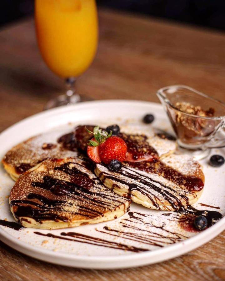 Conti Hotel & Restaurant Gjakova Экстерьер фото